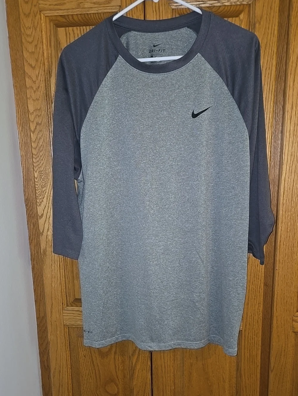 Nike Xl Grey Charcoal Dri-FIT Raglan Mid Sleeve Tee Swoosh Top